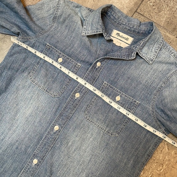 Madewell Denim Button-Up Shirt in Bluffton Wash - Picture 8 of 13